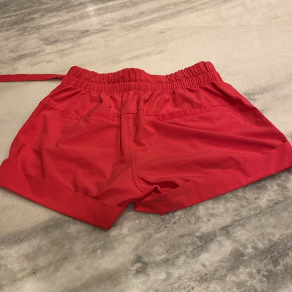 Hot pink drawstring Lululemon shorts 2.5 inch size 4 - Picture 5 of 10